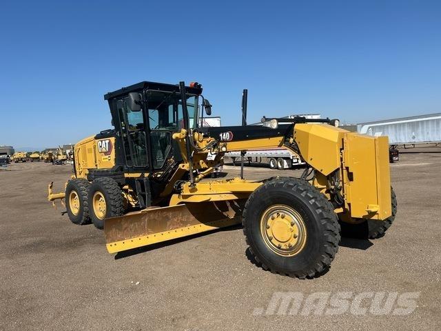 CAT 140 Graders