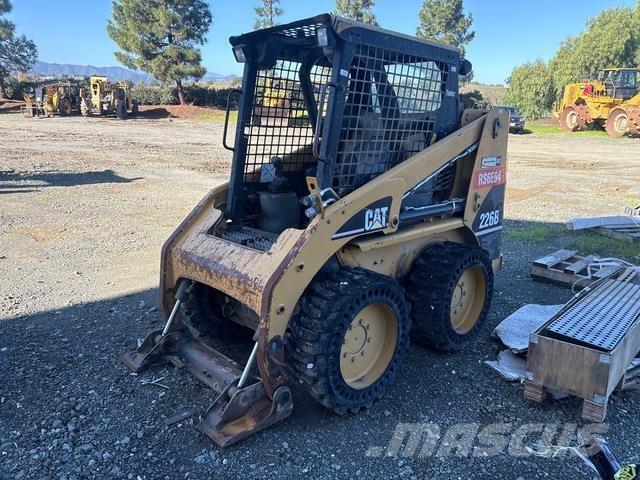 CAT 226B Skid steer loaders