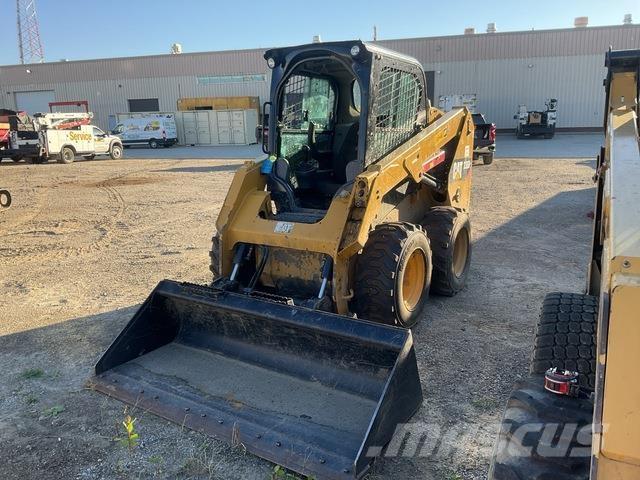 CAT 236D Skid steer loaders