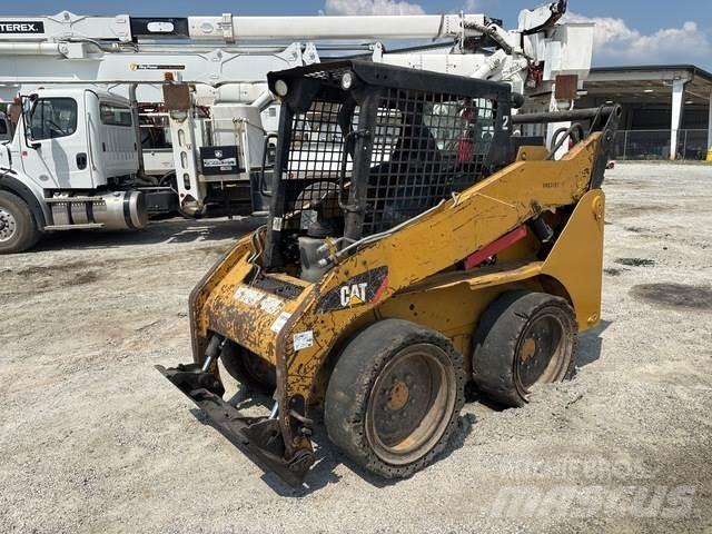 CAT 242B3 Skid steer loaders