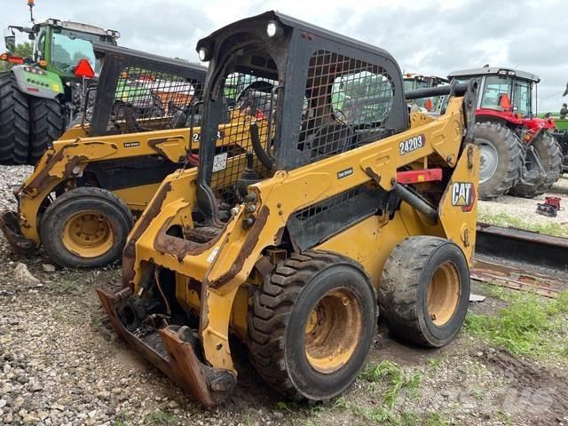 CAT 242D3 Skid steer loaders