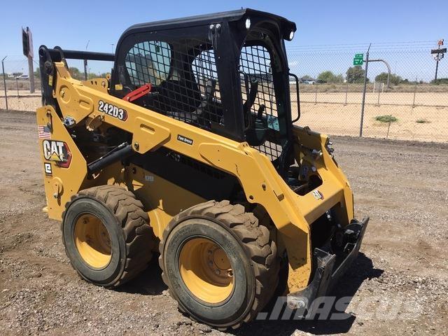 CAT 242D3 Skid steer loaders