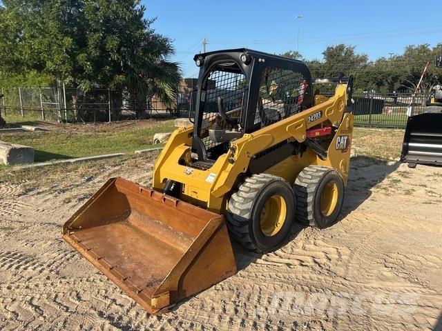 CAT 242D3 Skid steer loaders