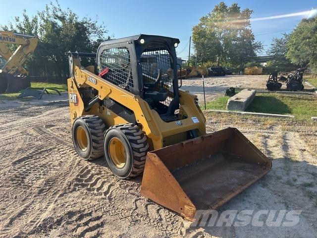 CAT 242D3 Skid steer loaders