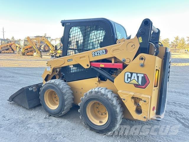 CAT 242D3 Skid steer loaders