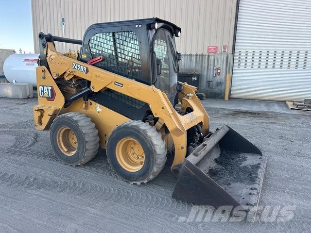 CAT 242D3 Skid steer loaders