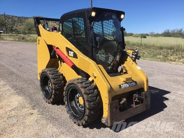 CAT 262C2 Skid steer loaders