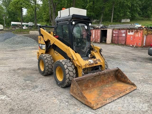 CAT 272D2 XHP Skid steer loaders
