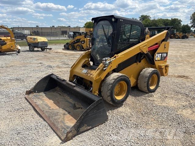 CAT 272D2 XHP Skid steer loaders