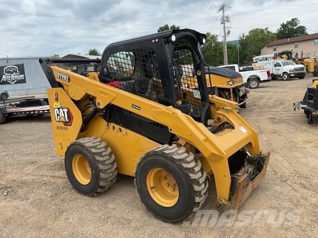 CAT 272D3 Skid steer loaders