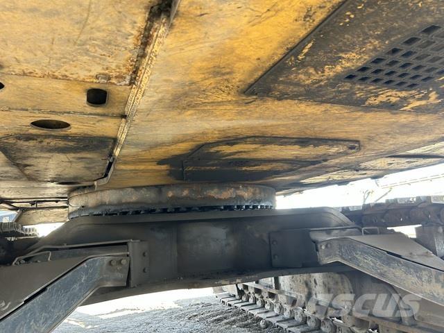 CAT 390D L Crawler excavators