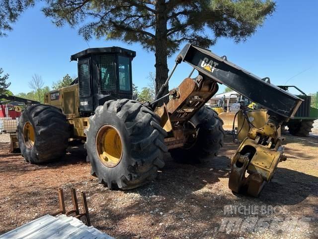 CAT 535D Skidders