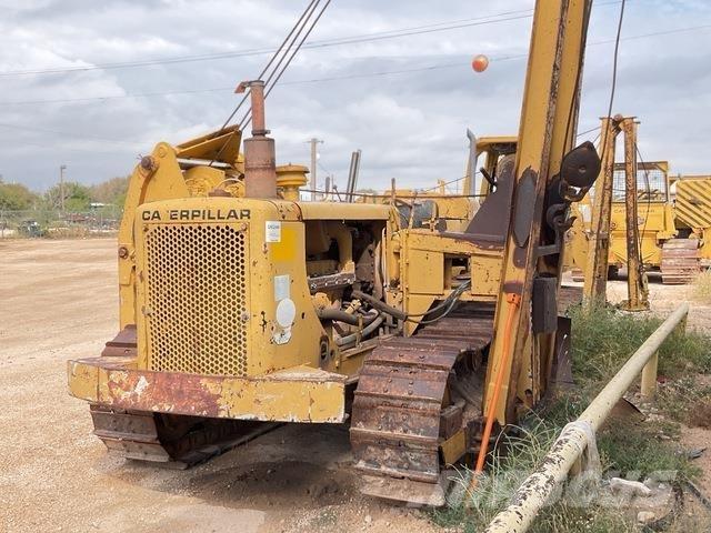 CAT 561C Pipelayer dozers