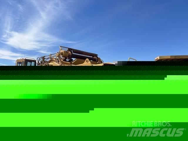 CAT 633E Scrapers