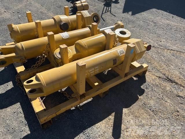 CAT 657E Transportation - Others