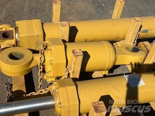 CAT 657E Transportation - Others