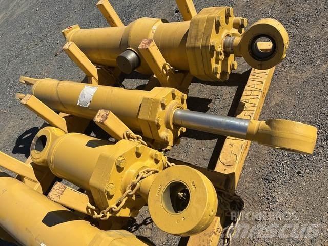 CAT 657E Transportation - Others