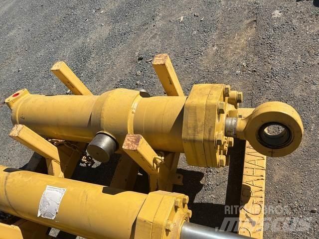 CAT 657E Transportation - Others