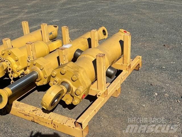 CAT 657E Transportation - Others