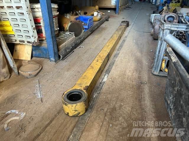 CAT 657E Transportation - Others