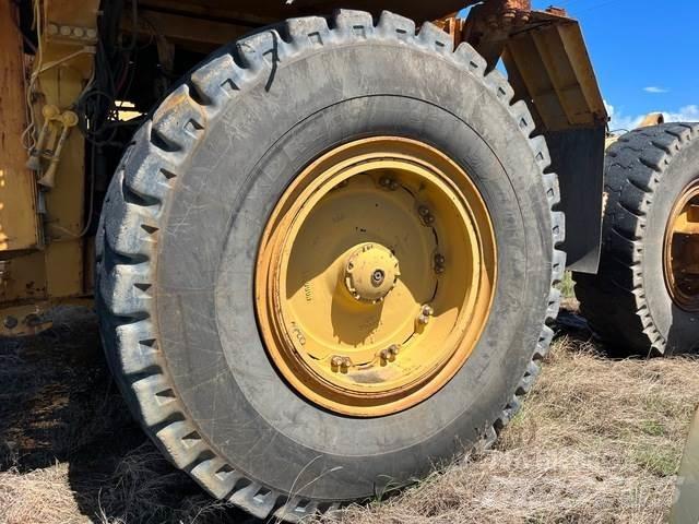 CAT 777D Construction - Others