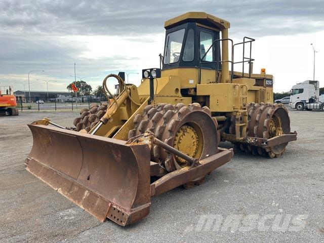 CAT 825C Soil compactors