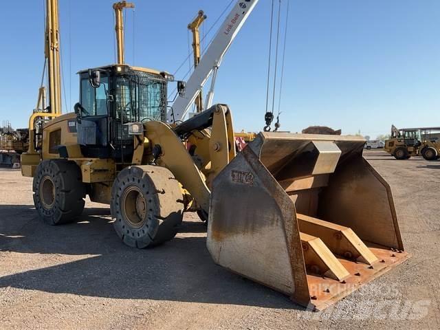 CAT 938M Wheel loaders