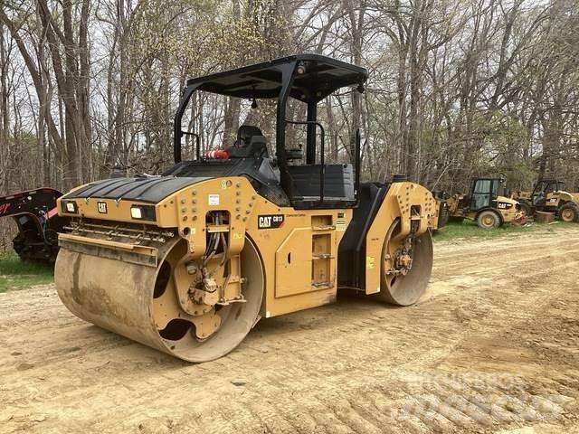 CAT CB13 Twin drum rollers