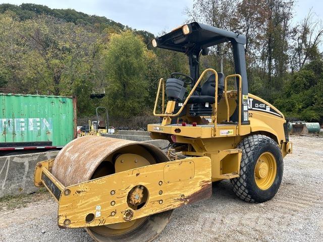CAT CS-433E Single drum rollers
