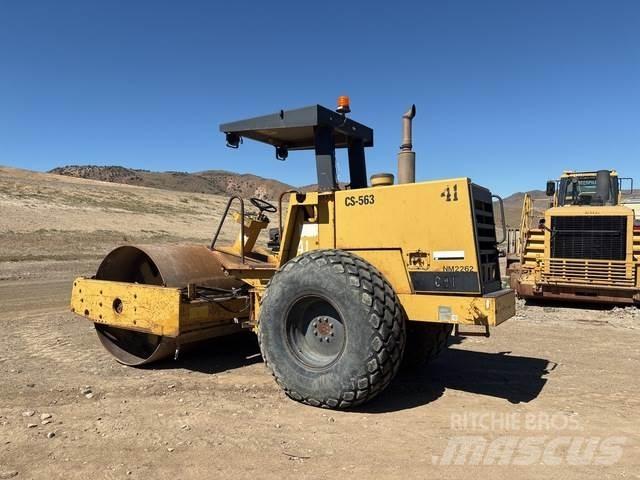 CAT CS-563 Single drum rollers