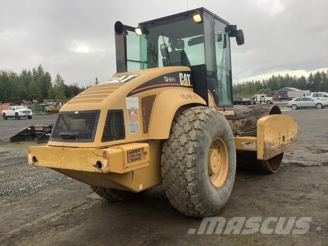 CAT CS-683 Single drum rollers