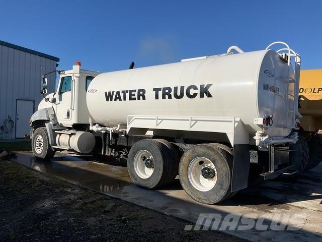CAT CT660S Water tankers