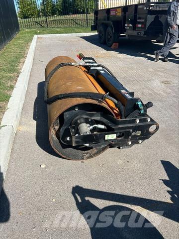 CAT CV119 Towed vibratory rollers