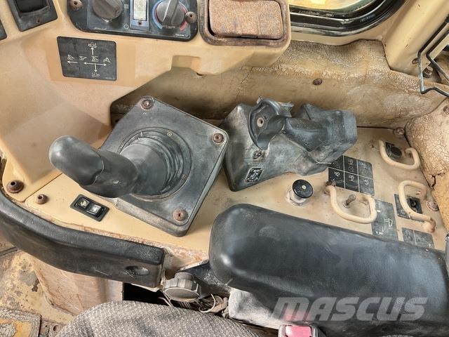 CAT D10R Crawler dozers