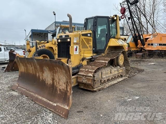 CAT D6N Crawler dozers