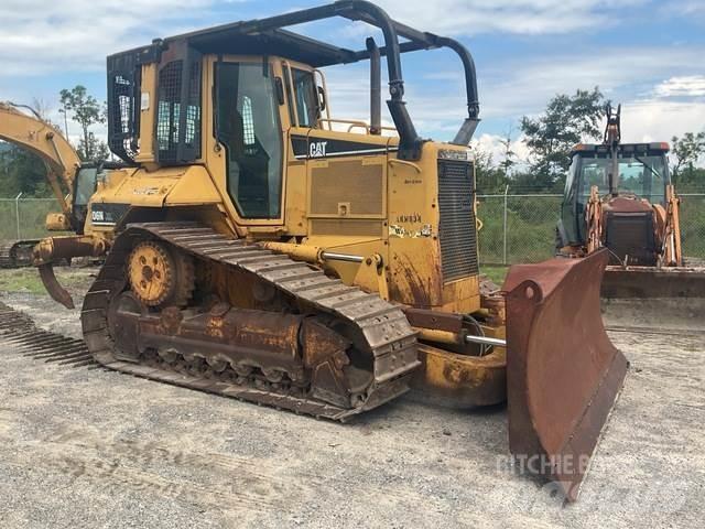 CAT D6N XL Crawler dozers
