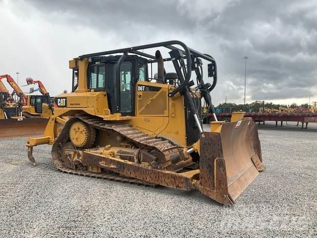 CAT D6T XL Crawler dozers
