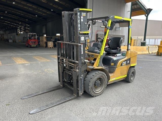 CAT DP30 Forklift trucks - others