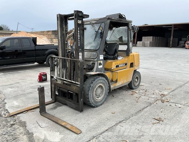 CAT DP40K1 Forklift trucks - others