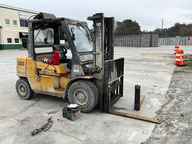 CAT DP40K1 Forklift trucks - others