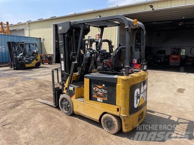 CAT E5000 Electric forklift trucks