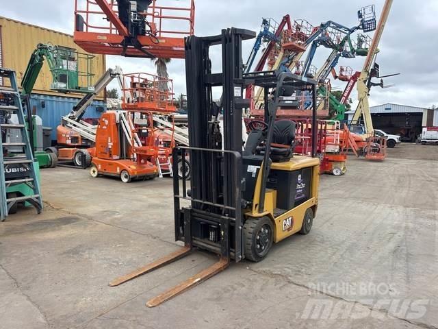 CAT EC25N Electric forklift trucks