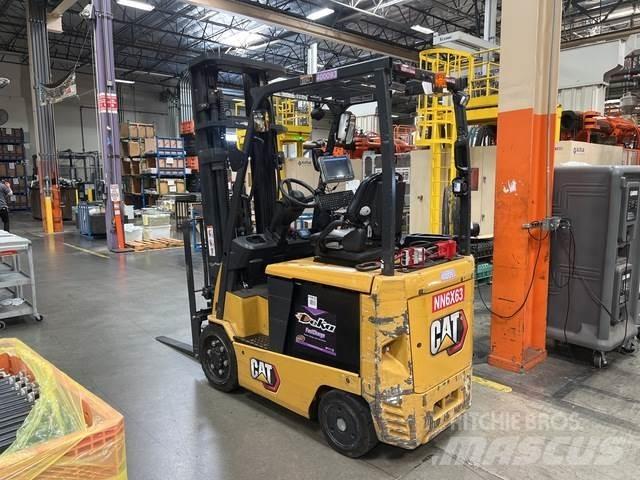 CAT EC25N Electric forklift trucks