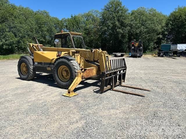 CAT TH83 Telescopic handlers