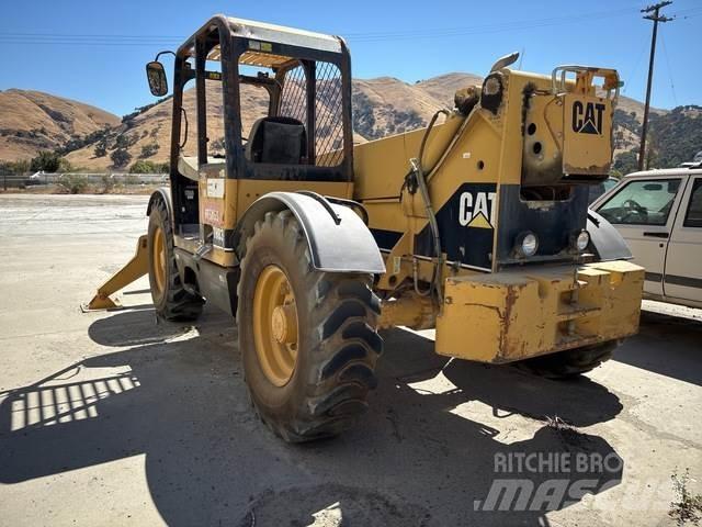 CAT TH83 Telescopic handlers