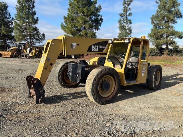 CAT TL943 Telescopic handlers