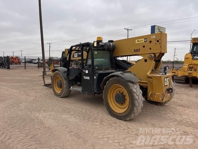 CAT TL943C Telescopic handlers