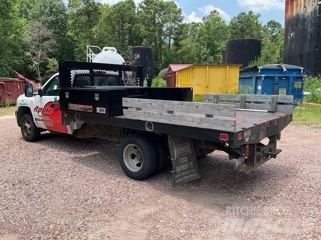 Chevrolet 3500 Flatbed / Dropside trucks