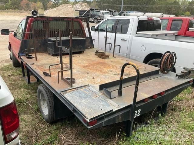 Chevrolet 3500 Flatbed / Dropside trucks