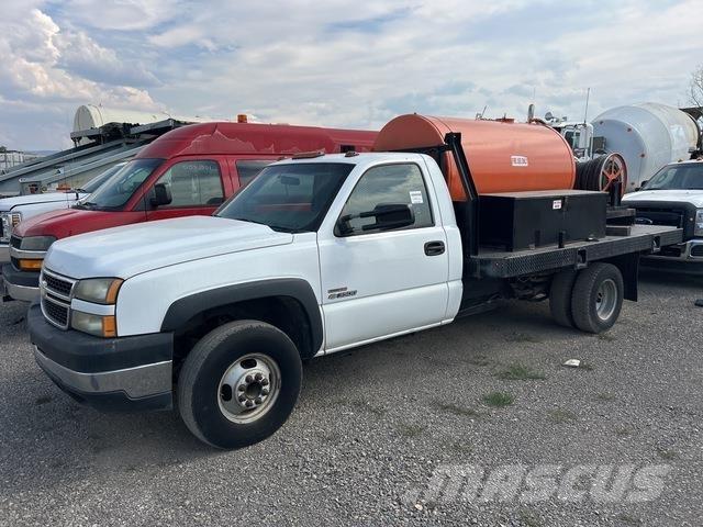 Chevrolet 3500 Flatbed / Dropside trucks